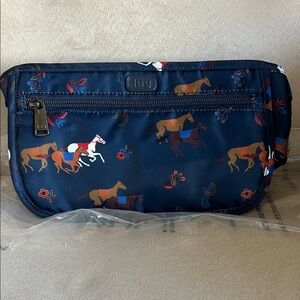 NWT Lug Parasail Cosmetic Case in Horses Navy🐴